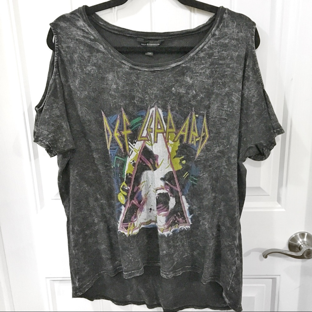 Def Leppard cold shoulder T-shirt.